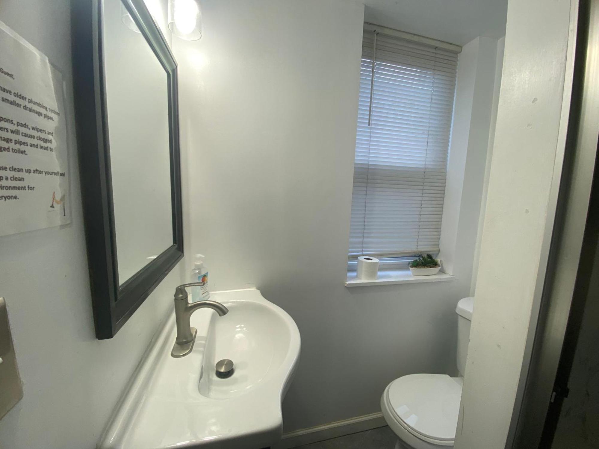 Oui On Ludlow - Entire House And Private Rooms In University City Filadelfia Habitación foto